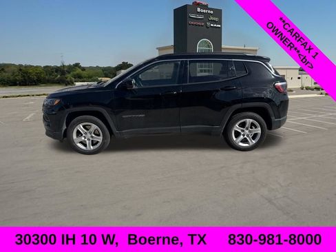 Used 2024 Jeep Compass Latitude AWD/4WD image 1