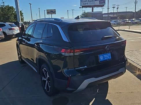 New 2025 Volkswagen Tiguan SE image 7