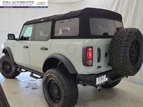 Used 2022 Ford Bronco Black Diamond AWD/4WD image 7