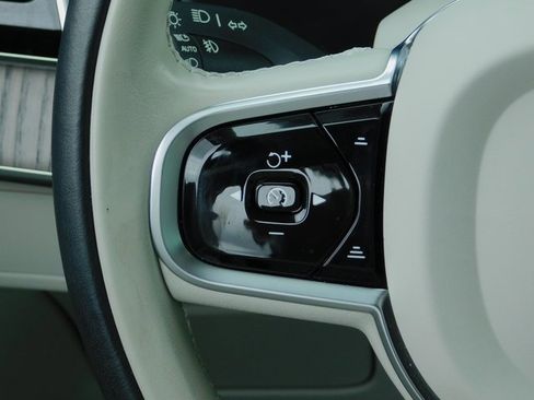 Used 2024 Volvo XC90 B6 Plus w/ Protection Package Premier image 18