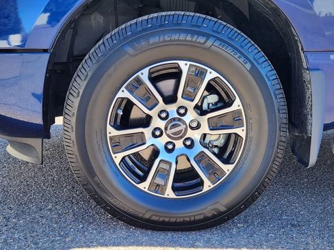 Used 2024 Nissan Titan SV w/ SV Convenience Package image 8