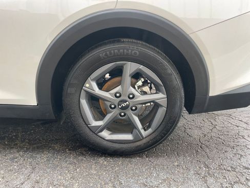 Used 2025 Kia K4 LXS image 29