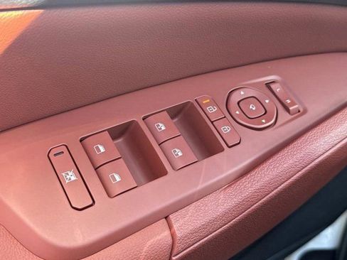 New 2026 Kia Sportage SX FWD image 17
