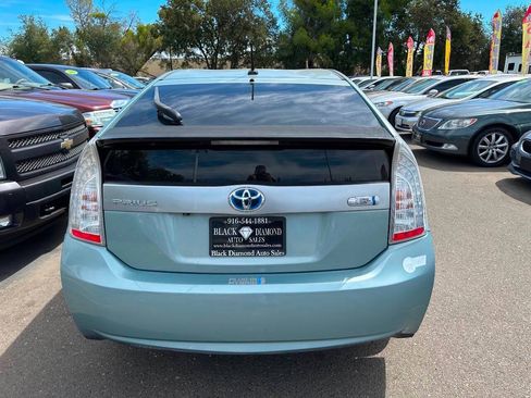 Used 2014 Toyota Prius Prime Plug-In Hybrid FWD image 9