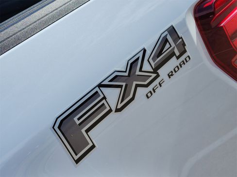 Used 2025 Ford F150 Lariat w/ Equipment Group 501A Mid image 19