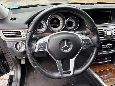 Used 2014 Mercedes-Benz E 350 Sedan image 7