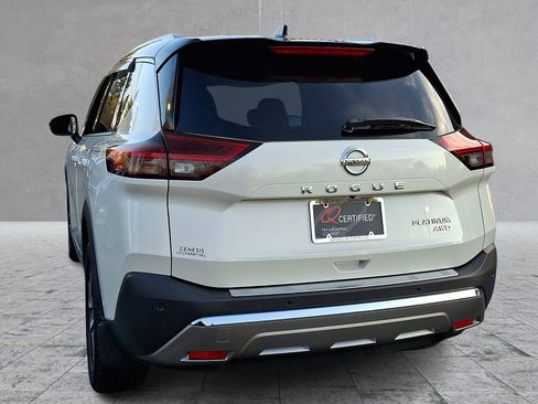 Used 2021 Nissan Rogue Platinum image 8