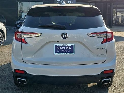 New 2025 Acura RDX SH-AWD image 4