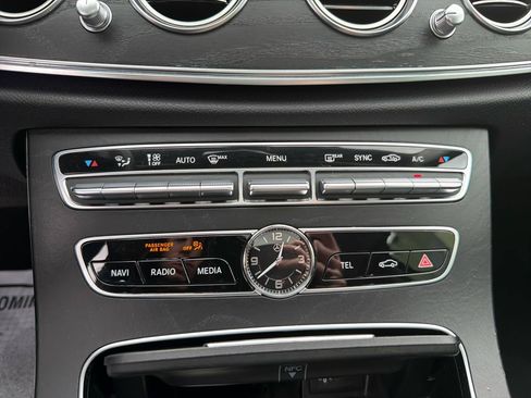 Used 2018 Mercedes-Benz E 300 4MATIC image 27