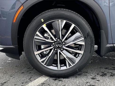 New 2026 INFINITI QX60 Luxe image 13