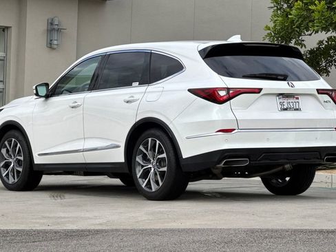 Certified 2023 Acura MDX FWD w/ Technology Package image 3