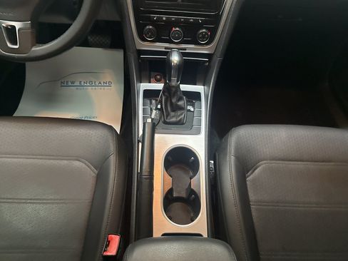 Used 2013 Volkswagen Passat 2.5 SE FWD image 11