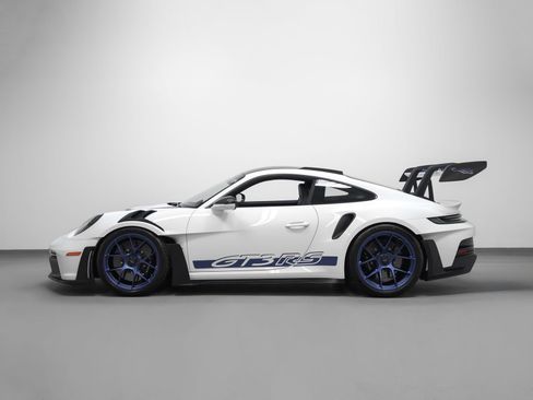 Certified 2025 Porsche 911 GT3 RS RWD image 2