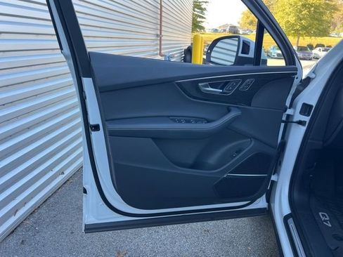 Certified 2025 Audi Q7 3.0T Premium Plus w/ Premium Plus Package image 27