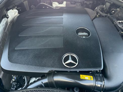 Used 2022 Mercedes-Benz GLC 300 image 42