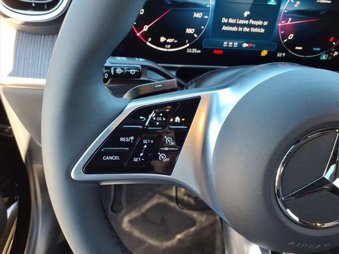 Used 2026 Mercedes-Benz GLC 300 4MATIC image 16