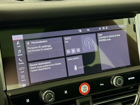 New 2026 Porsche Macan image 18