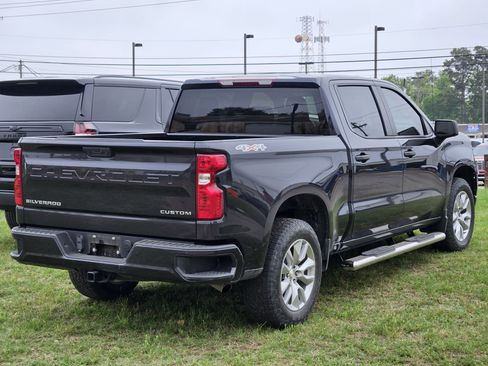 Used 2022 Chevrolet Silverado 1500 Custom AWD/4WD image 3