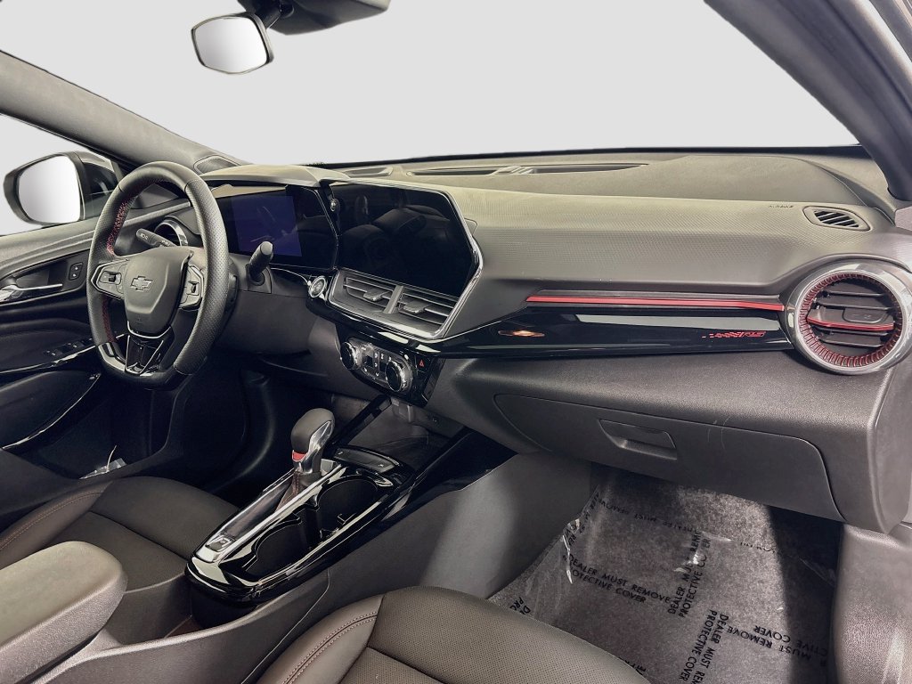 Certified 2026 Chevrolet Trax RS w/ Sunroof Package FWD image 30