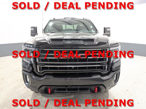 Used 2020 GMC Sierra 2500 AT4 w/ AT4 Premium Package AWD/4WD image 8