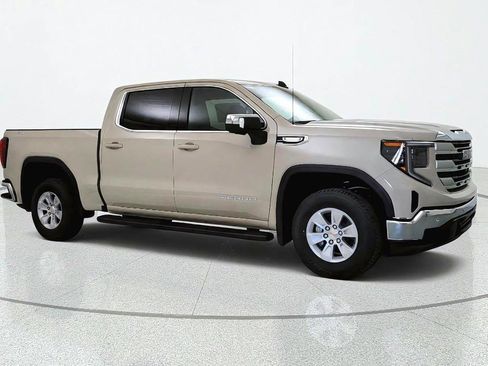 Used 2026 GMC Sierra 1500 SLE w/ Preferred Package AWD/4WD image 8