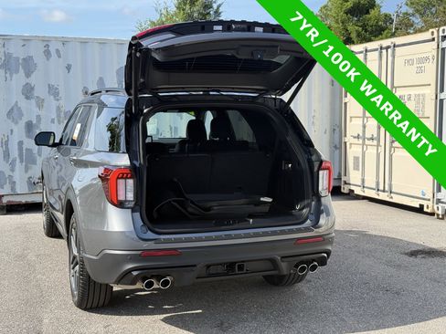Used 2025 Ford Explorer ST w/ Sun And Sound Package AWD/4WD image 13