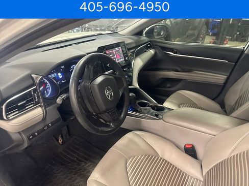Used 2022 Toyota Camry SE image 14
