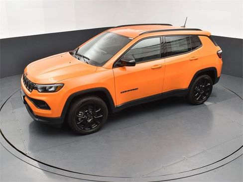 New 2026 Jeep Compass Latitude image 15