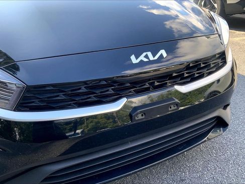 Used 2023 Kia Forte LXS FWD image 31