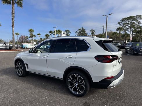 New 2026 BMW X5 xDrive40i w/ Climate Comfort Package image 7