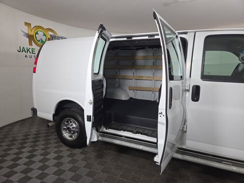 Certified 2023 GMC Savana 2500 Work Van w/ Driver Convenience Package image 12