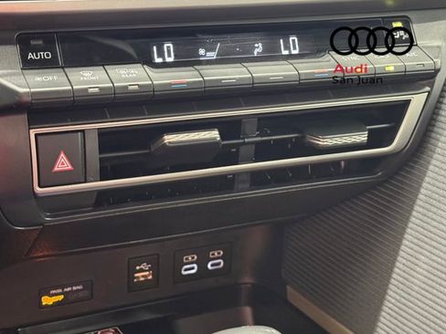 Used 2025 Toyota Camry SE image 20