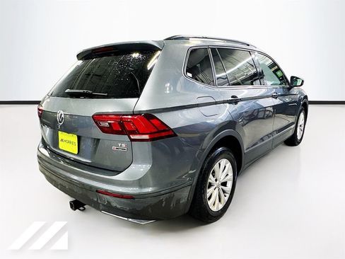 Used 2018 Volkswagen Tiguan S w/ 3rd Row Seat Package AWD/4WD image 5