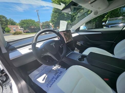 Used 2023 Tesla Model 3 Standard Range RWD image 36