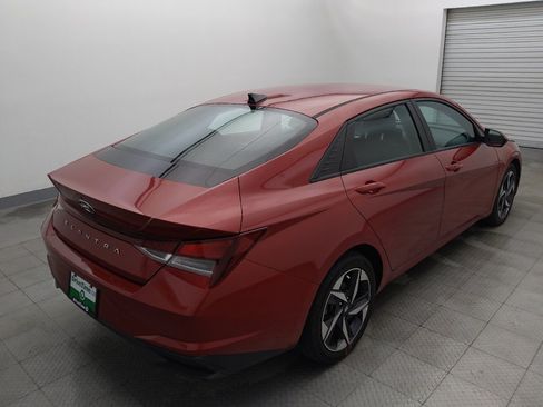 Used 2023 Hyundai Elantra SEL w/ Convenience Package FWD image 9