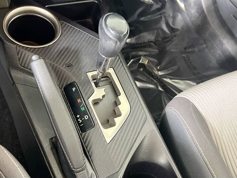 Used 2013 Toyota RAV4 XLE image 16