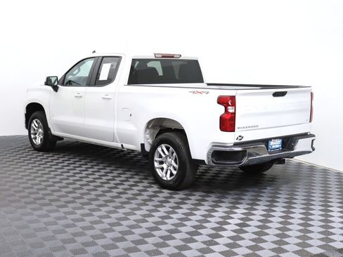 Used 2023 Chevrolet Silverado 1500 LT AWD/4WD image 5
