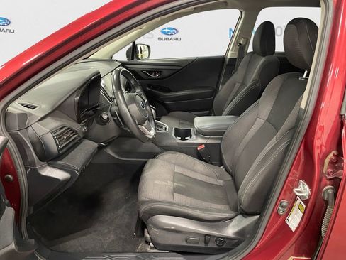 Used 2022 Subaru Outback Premium image 9