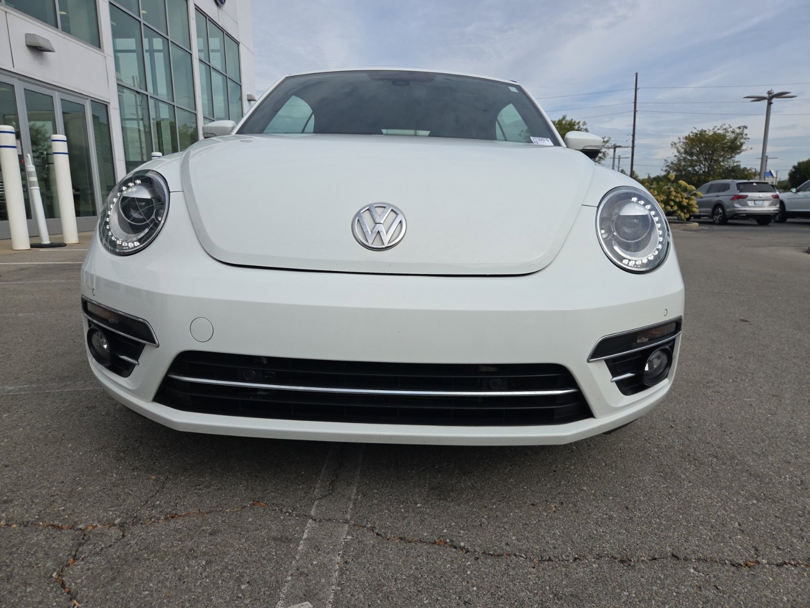 Used 2019 Volkswagen Beetle 2.0T SE FWD image 12