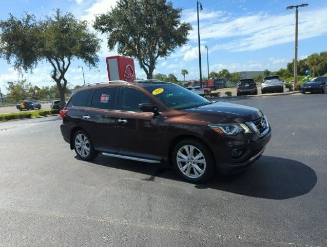 Certified 2019 Nissan Pathfinder SL w/ SL Premium Package FWD image 1