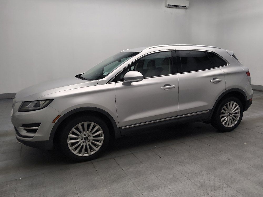 Used 2019 Lincoln MKC Premiere FWD image 2