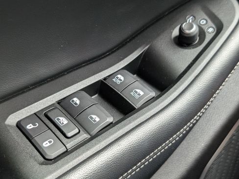 Used 2021 Jeep Grand Cherokee L Laredo w/ Luxury Tech Group I RWD image 21