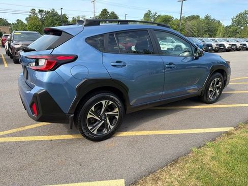 Used 2024 Subaru Crosstrek 2.0i Premium AWD/4WD image 5