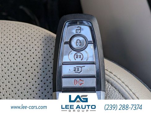 Used 2020 Ford Escape Titanium w/ Titanium Premium Package 2.0 image 32