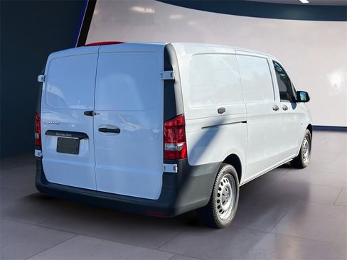 Used 2020 Mercedes-Benz Metris image 5