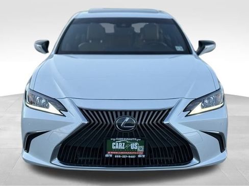 Used 2019 Lexus ES 300h w/ Luxury Package image 2