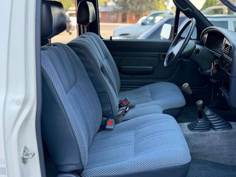 Used 1992 Toyota Pickup Deluxe AWD/4WD image 52