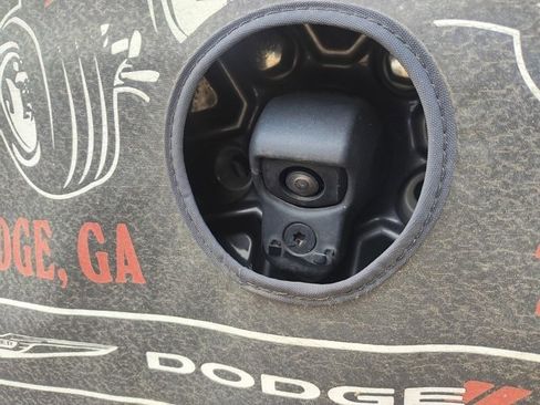 Used 2024 Jeep Wrangler Sahara w/ Technology Group image 9