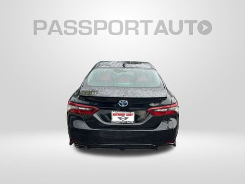 Used 2021 Toyota Camry XSE w/ Cold Weather Package FWD image 7