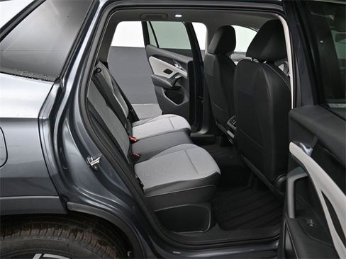 New 2026 Volkswagen Tiguan SE image 13